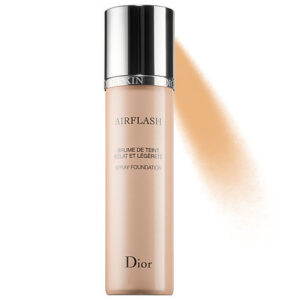 DiorSkin Airflash Spray Foundation leaves skin luminous and radiant. 